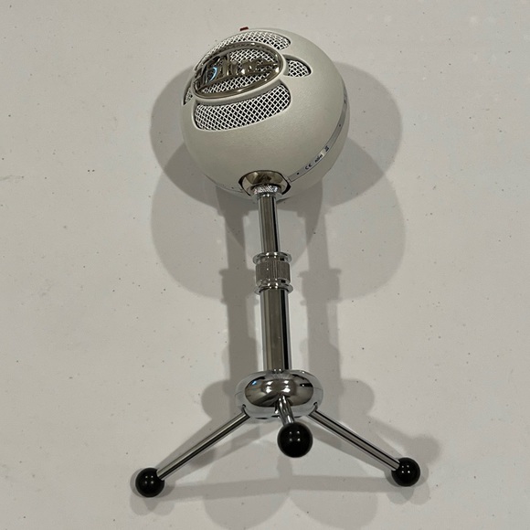 Blue Snowball Microphone & Pop Guard - Picture 7 of 13